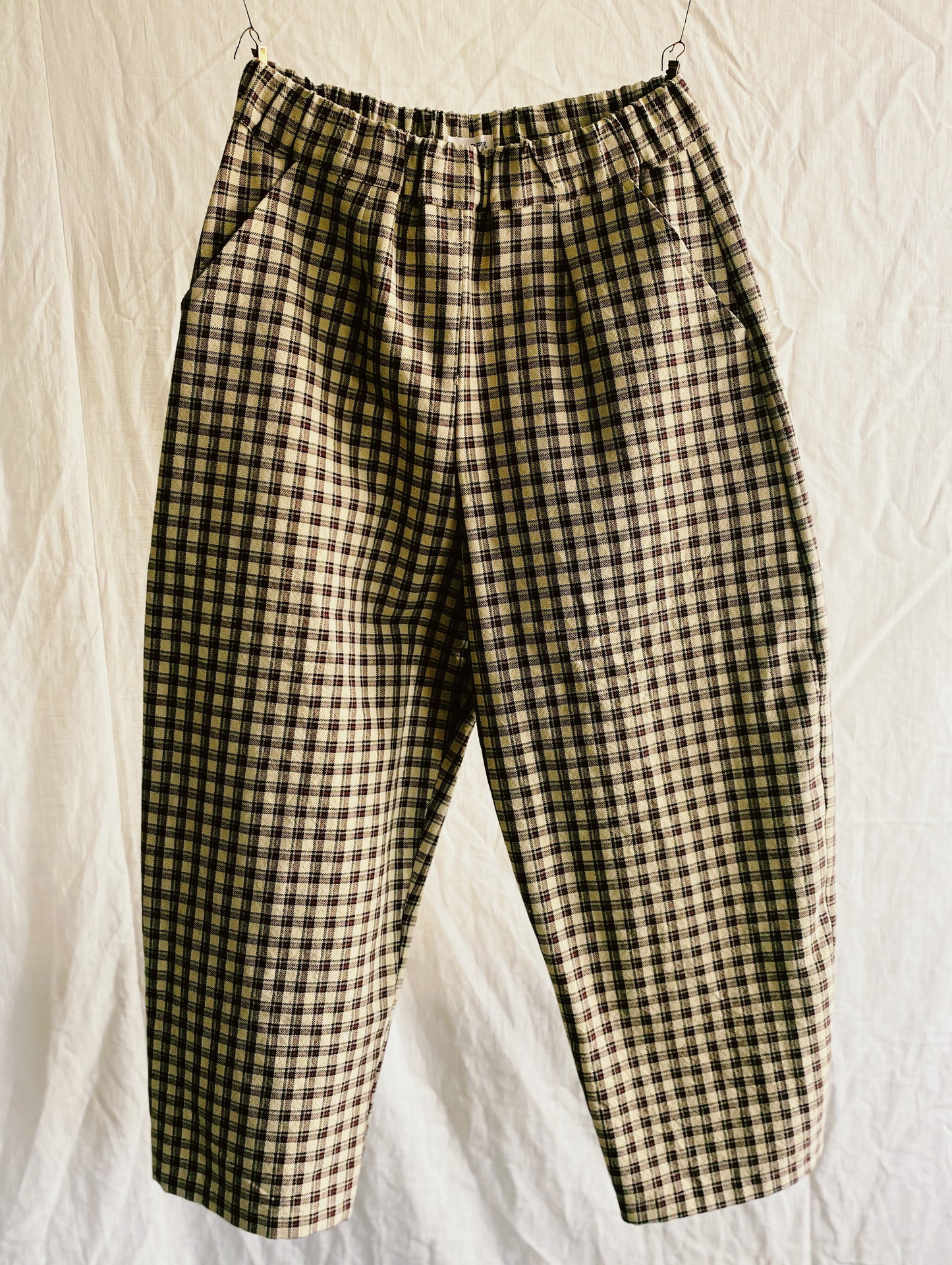 Agnes pants in maroon checkered cotton