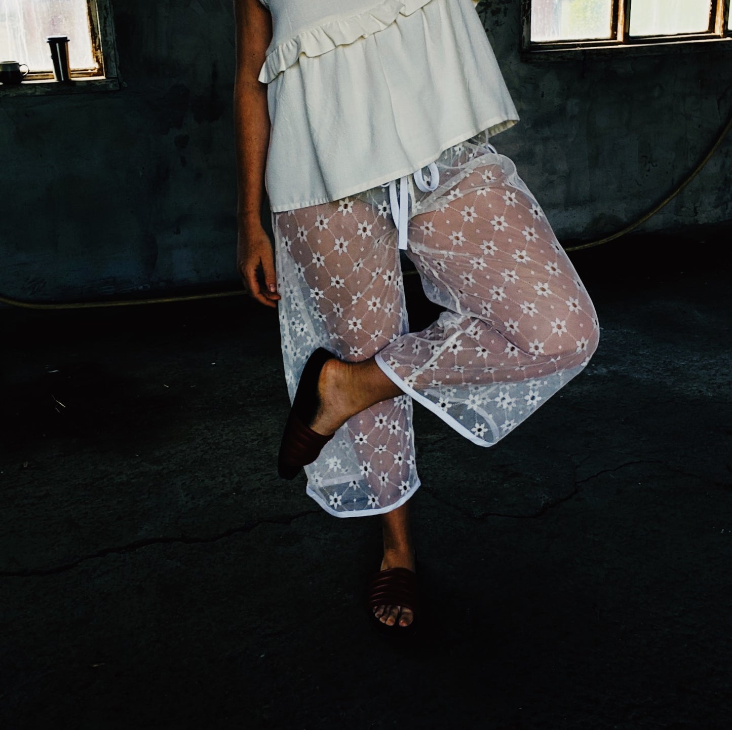 Sheer pants in floral mesh