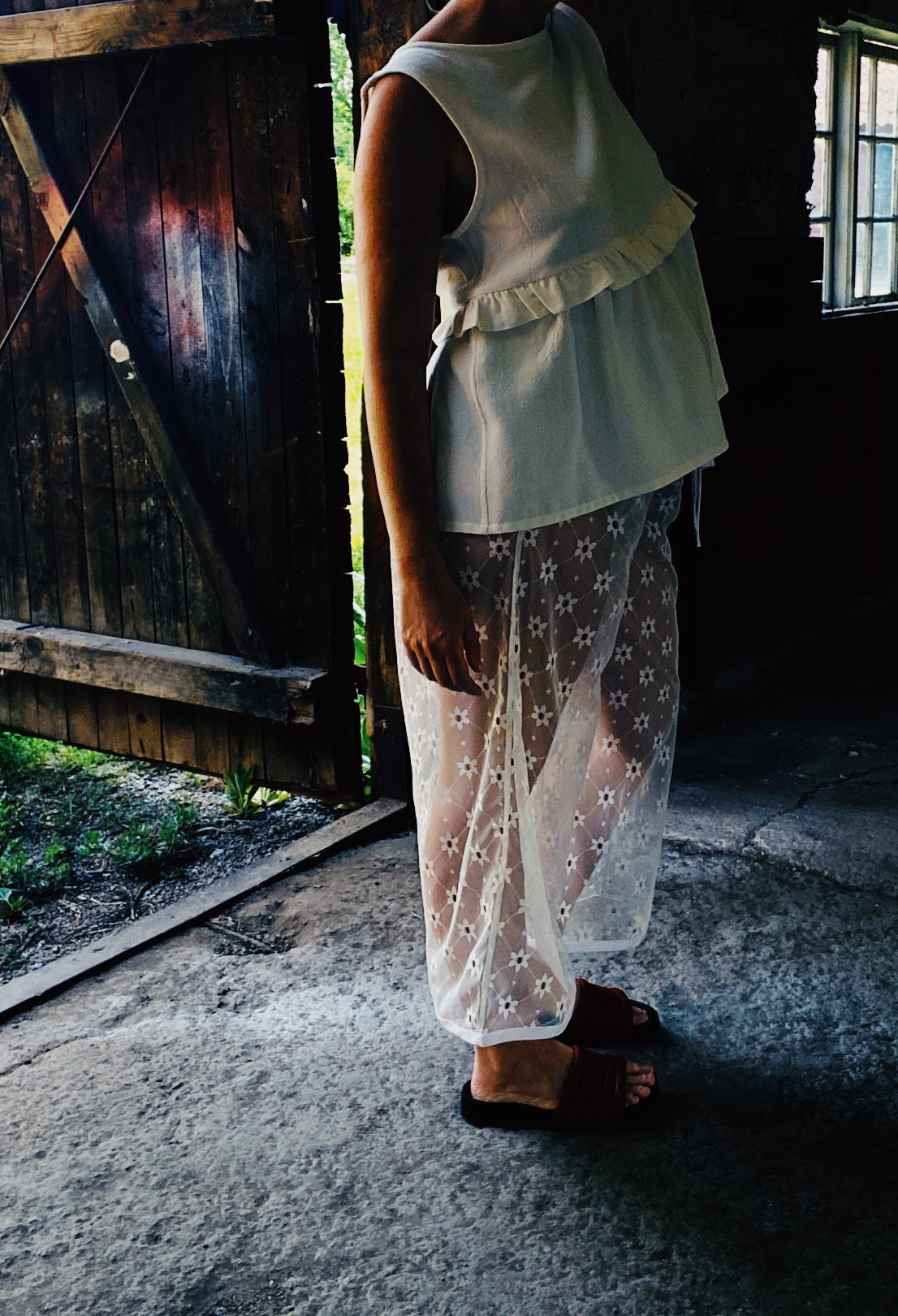 Sheer pants in floral mesh