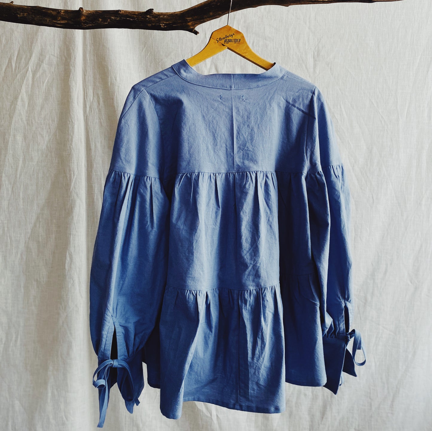 Long Suki blouse in bluebell cotton/linen