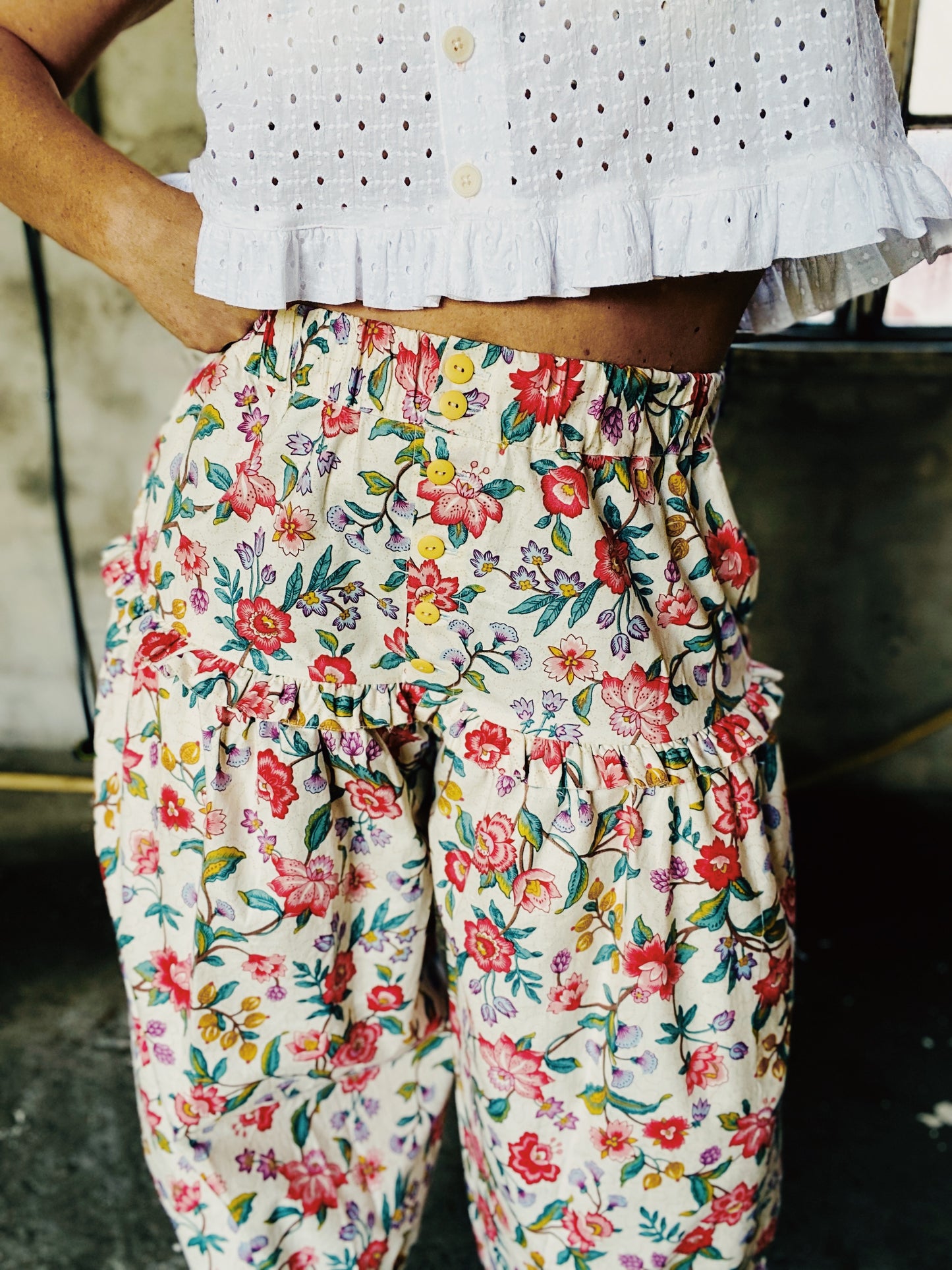 Bloomer pants in pink floral