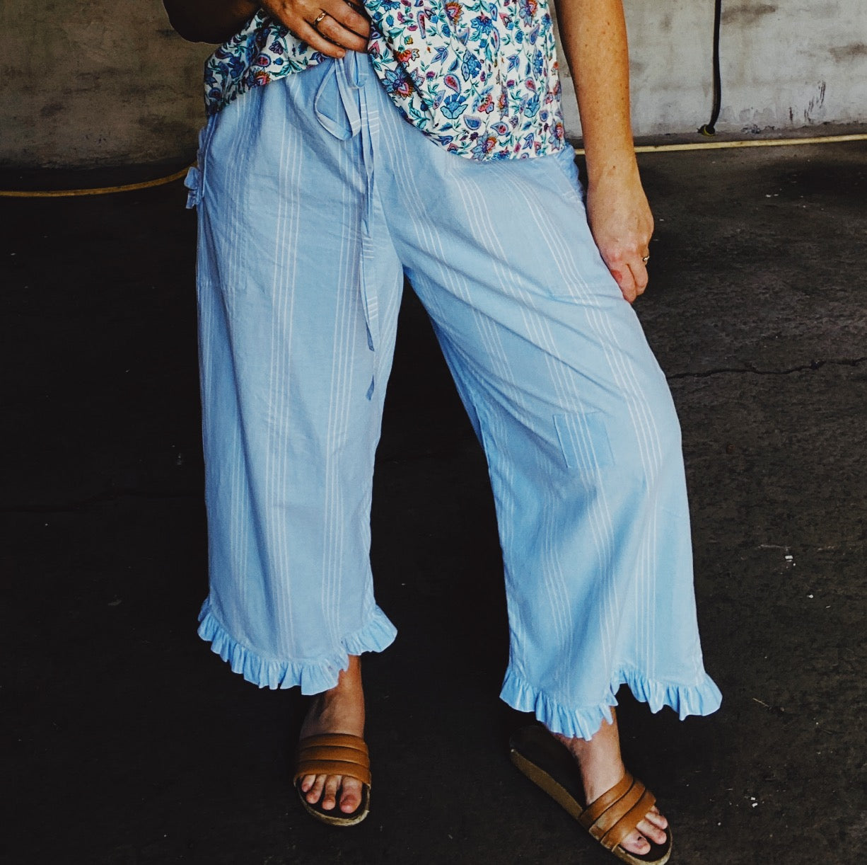 Field pants in light blue striped cotton