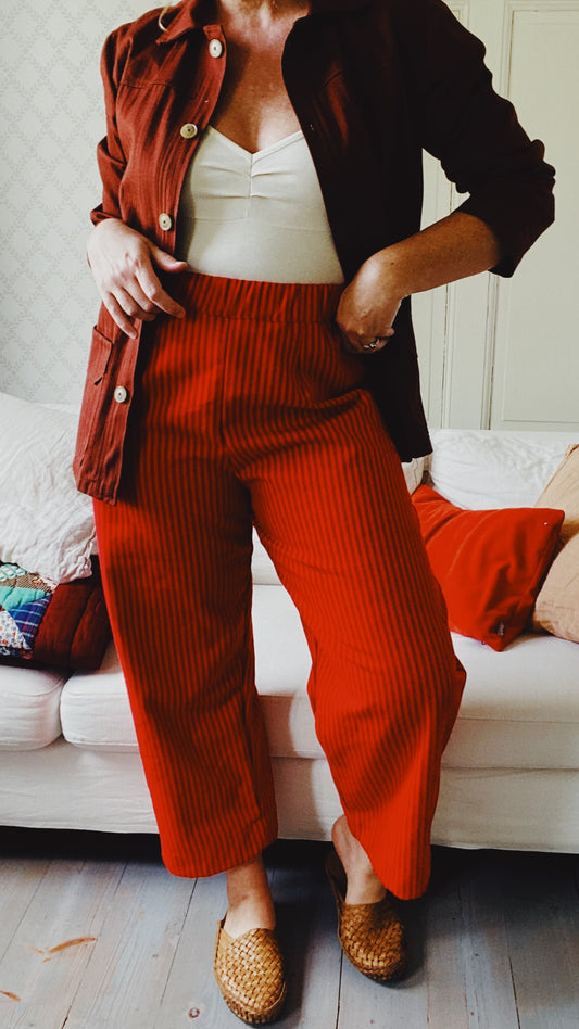 The Agnes pants in red stripe