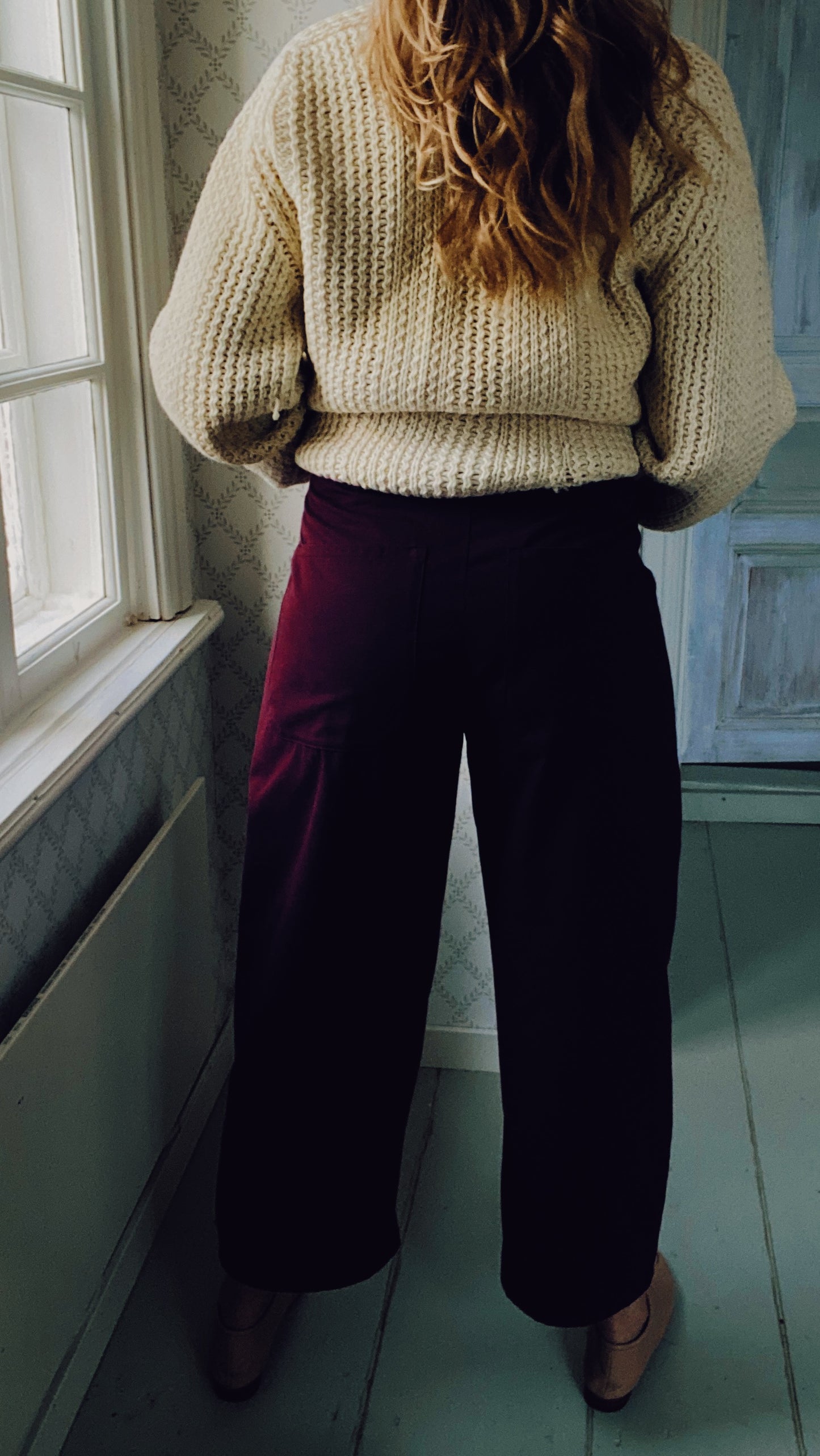 Agnes pants in burgundy cotton twill